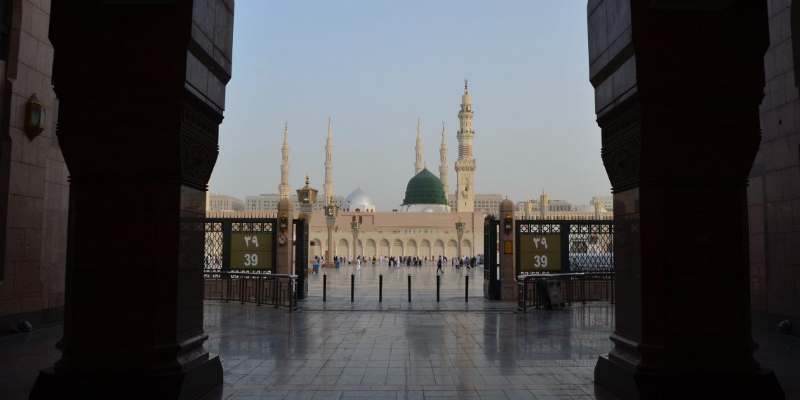 সাল্লি আলা মুহাম্মাদ…