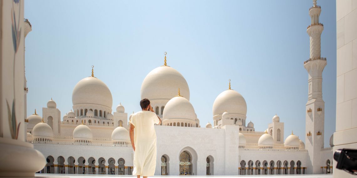 এ জীবন পুণ্য করো