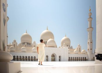 এ জীবন পুণ্য করো